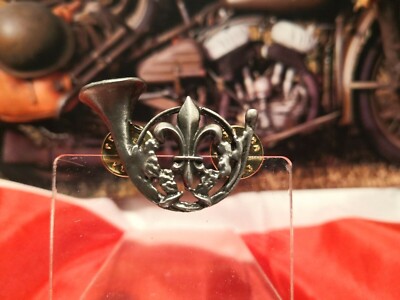 LYS Insigne en métal représentant une fleur de lys Hauteur : 30 mm 