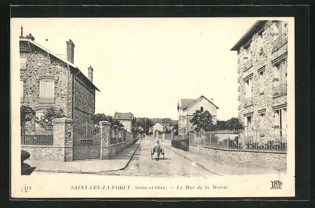 CPA Saint-Leu-la-Foret, Maisons dans Rue de la Mairie