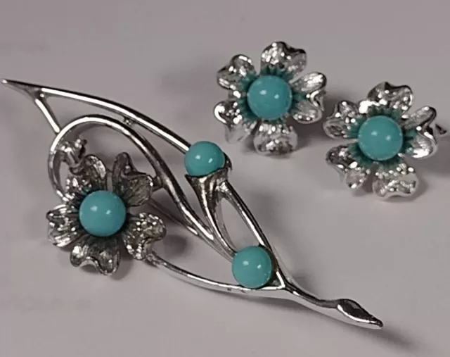 Vintage Sarah Coventry Blue Note Brooch & Clip On Earrings Turquoise Blue Lucite