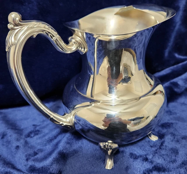 Antique Oneida Silverplate Footed Water Pitcher w/Ice Lip 8" Georgian Scroll WOW