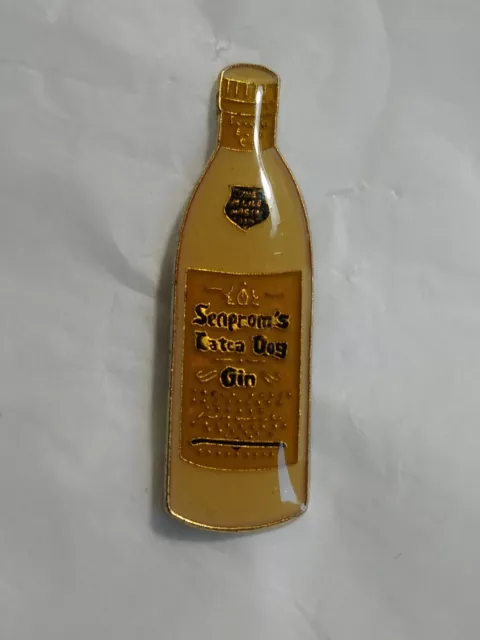 Seagrams Extra Dry Gin Lapel Hat Jacket Pin Vintage Enamel