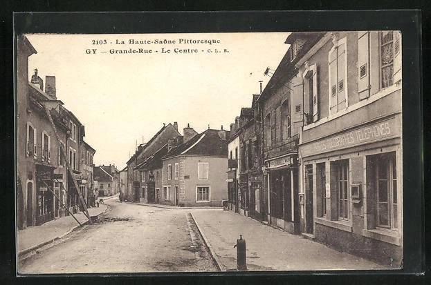 CPA Gy, Grande-Rue, vue de la rue beim Postamt 1918