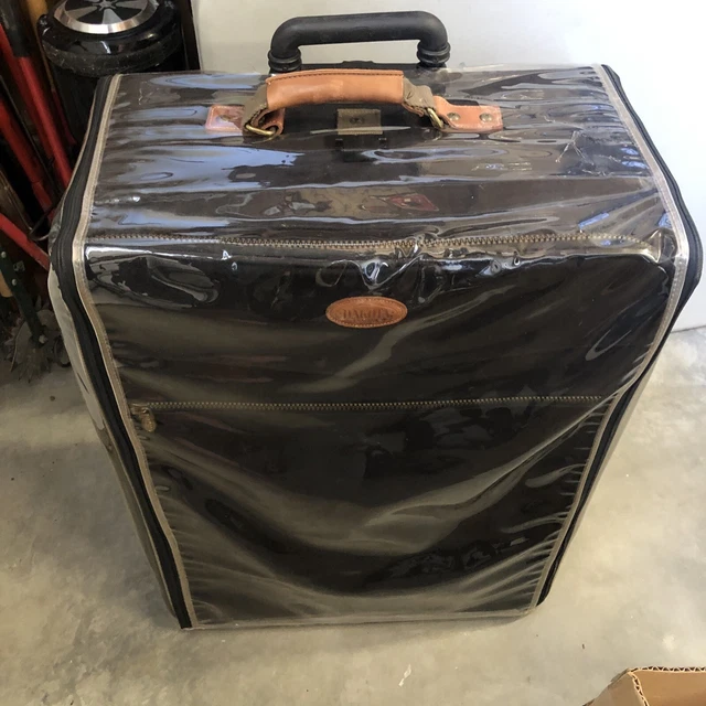 Dakota by Tumi B27“ Black Upright Wheeled Carry On Suitor Suitcase 5