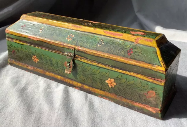 Antique Indian Or Middle Eastern? Painted Green & Yellow Wooden Box With Insert