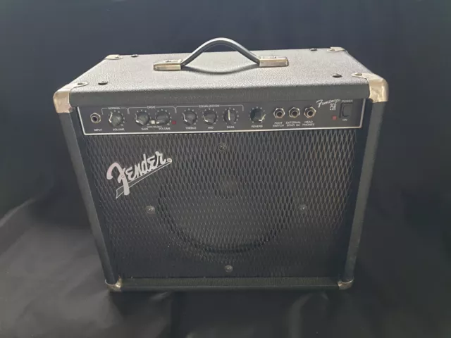 Fender Frontman 25R, Fender Mexico PR225 Gitarrenverstärker mit Ausgang