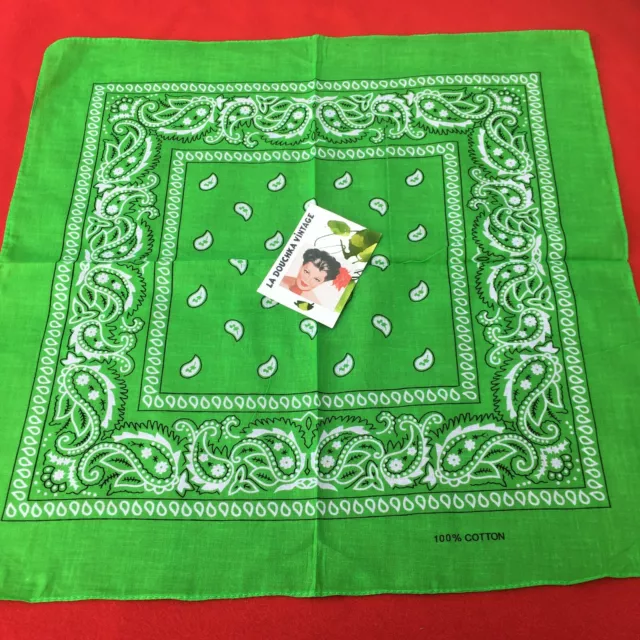 EYE-CATCHER 1950s BANDANA SCARF~ APPLE GREEN COTTON ~MADE IN USA~ UNWORN VINTAGE