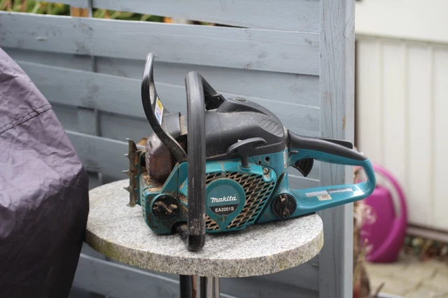 Makita 3201 S Kettensäge +6 Ketten Benzin
