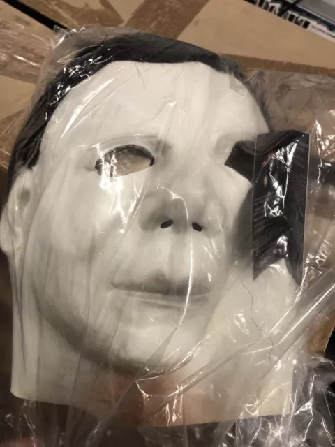 Halloween ll Michael Myers "Hospital" Trick or Treat Studios Latex Mask NWT