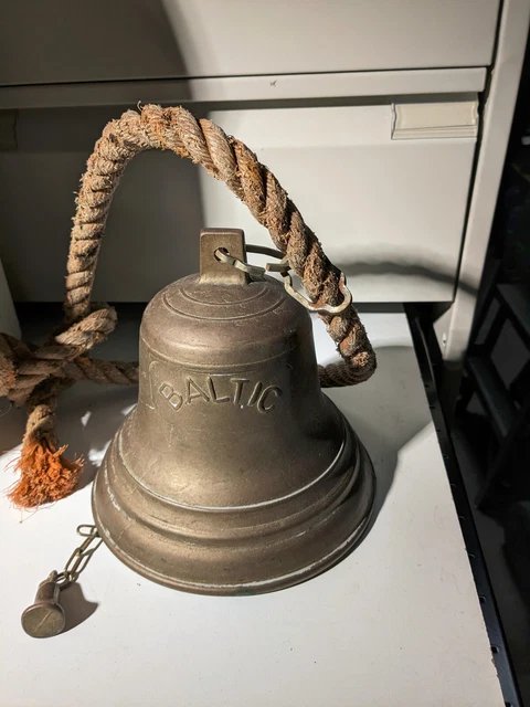 Glocke Baltic, Schiffsglocke, Messing,  H-18 cm und  D-19,5 cm