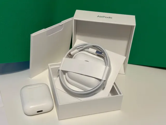 Apple AirPods 1st Generation, Charging Case, Box, USB to Lightning Cable, Papers