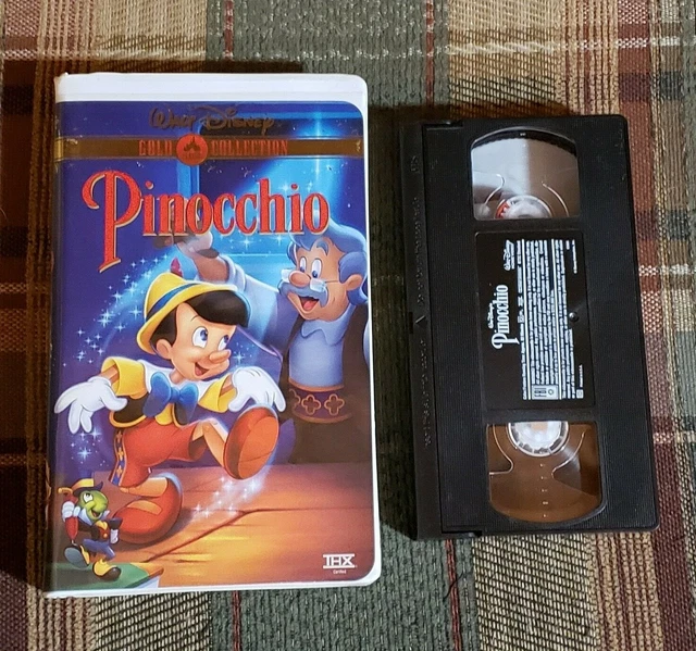Walt Disney’s Classic Pinocchio VHS Video Tape Gold Collection Clam Shell Case