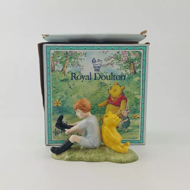 Royal Doulton Winnie the Pooh Christopher Robin and Pooh WP10 - 8129 RD