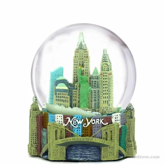 New York City Skyline Snow Globe Souvenir