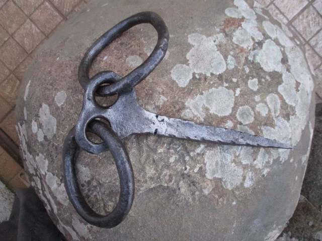 Antique Wrought Iron Strong Tethering Double Ring on Pin Game Hook Old Hardware 2