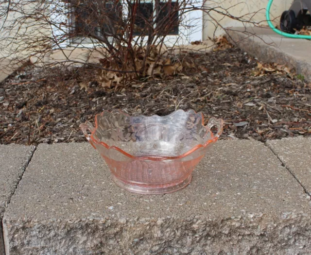 Pink Handled Depression Glass Etched Leaves Scalloped Rim Bowl Pebble Bottom