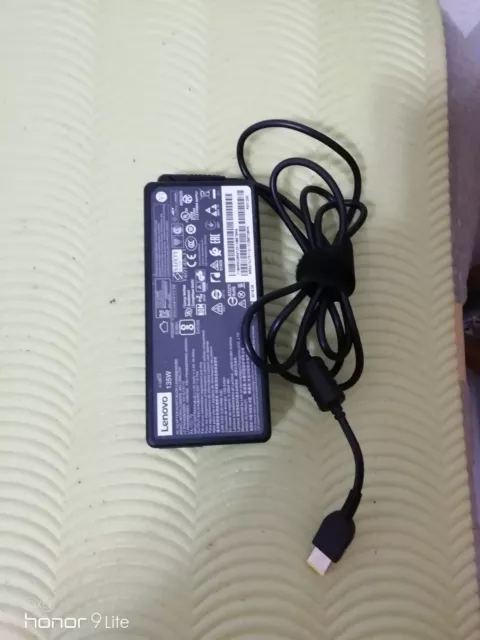 Original Lenovo 20V 6,75A Adaptador Alimentación Punta Rectangular