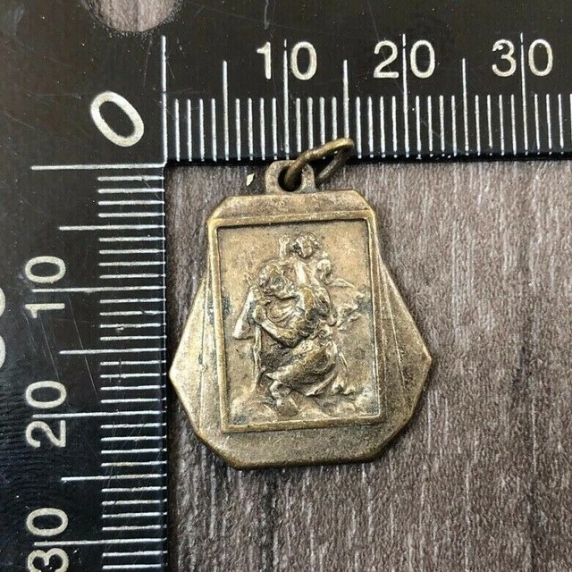 Yuchew Collar De San Cristóbal Con Colgante De Religión De Bendición De Seguridad, Regalo De Medalla De San Cristóbal Para Familia, Padres, Amigos, Hombres, Mujeres, Metal Acero Inoxidable, No Es Una