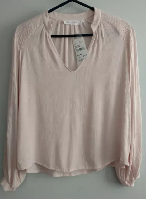 All in Forever Blouse Women’s Size XS Gray Lilac Long Button Sleeve V Neck $45