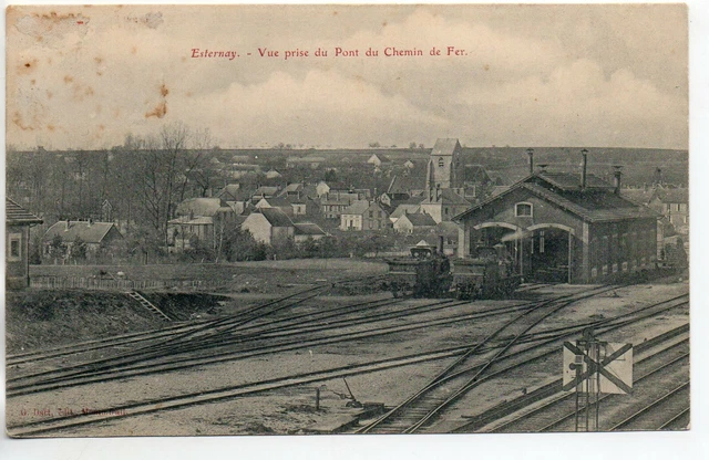ESTERNAY - Marne - CPA 51 - la Gare vue du pont du chemin de fer - trains