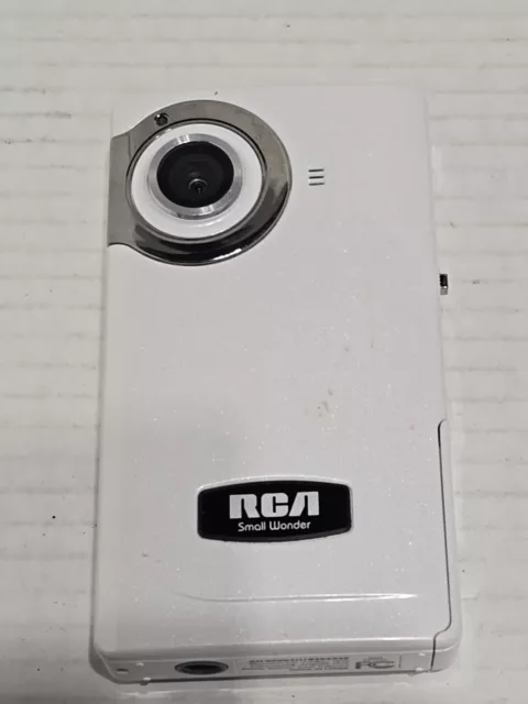 RCA Camera EZ201 SMALL WONDER 60 MINUTE POINT AND SHOOT CAMCORDER | WHITE |WORKS