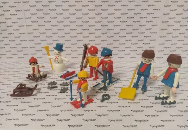 3467 PLAYMOBIL SPORT D' HIVER : Famille aux sport d'hiver / luge / ski / Vintage