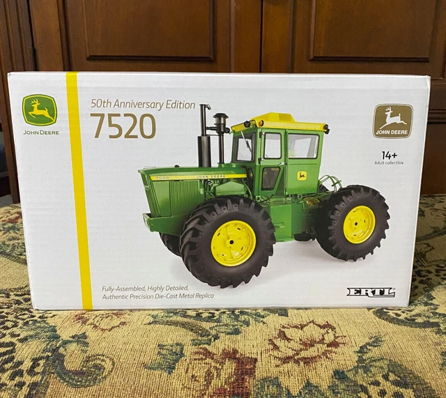 1/16 John Deere 7520 4WD Tractor, 50th Anniversary - Ertl Precision GOLD CHASE