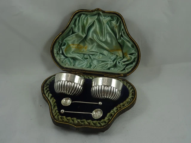 SALI E CUCCHIAI IN SCATOLA argento sterling, 1889, 56gm