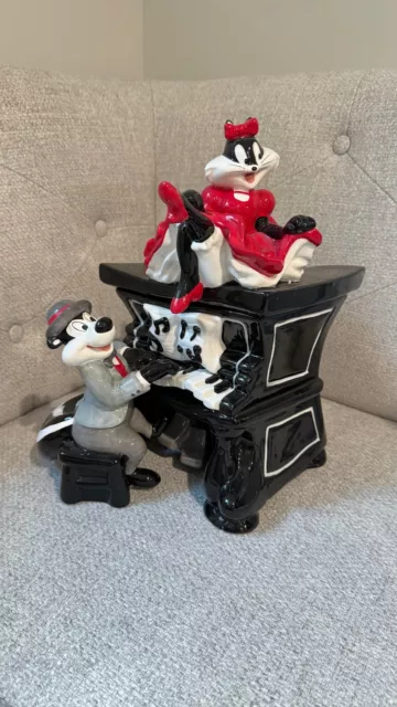 Warner Brothers PEPE LE PEW & PENELOPE Piano Cookie Jar - looney Tunes