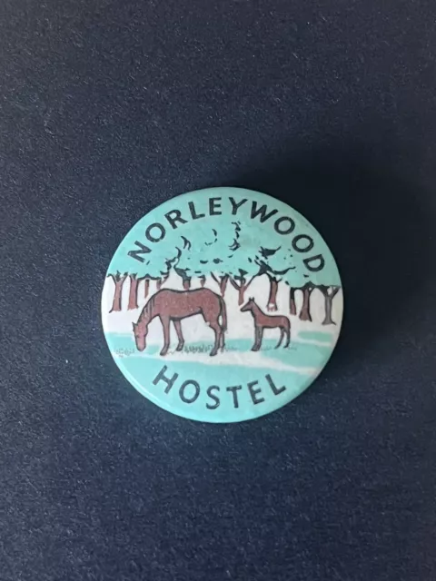 Norleywood, Hampshire Youth Hostel YHA Pin Badge = 1980's