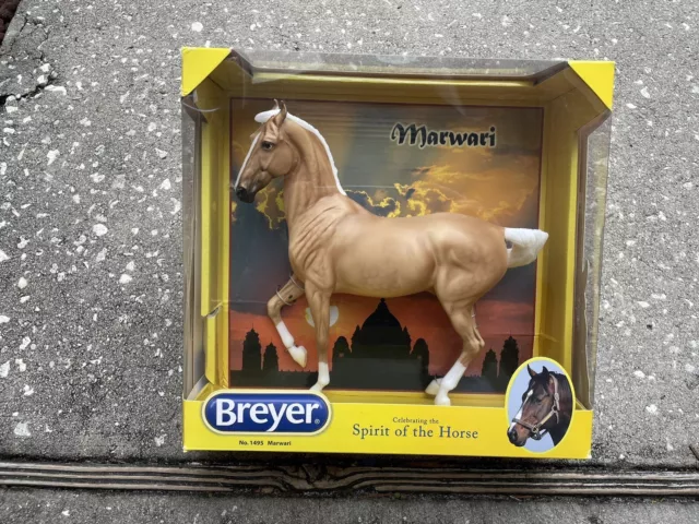 New NIB Retired Breyer Horse #1495 Palomino Marwari