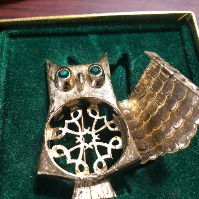 Avon Gold-tone Green Rhinestone Eyes Owl Solid Perfume Locket Brooch In Box