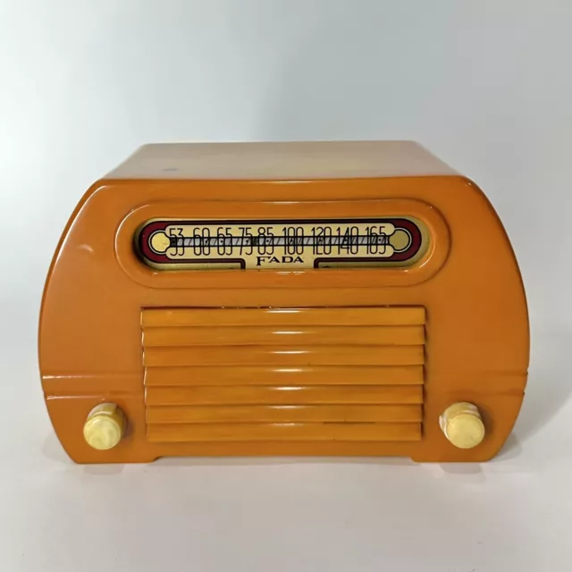 Vintage FADA Model 652 Temple Catalin Radio Butterscotch Bakelite Aftermkt Knobs