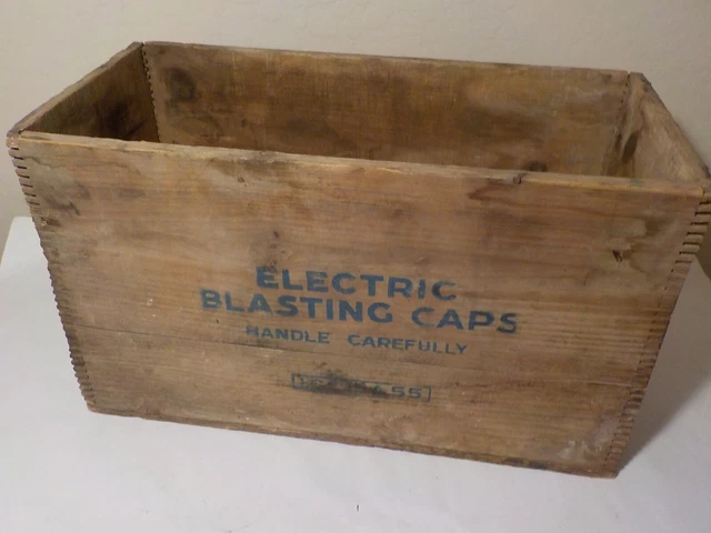 Vtg ATLAS POWDER Co. Electric BLASTING CAPS Wooden Crate, 20 x 10 x 11.5, Solid