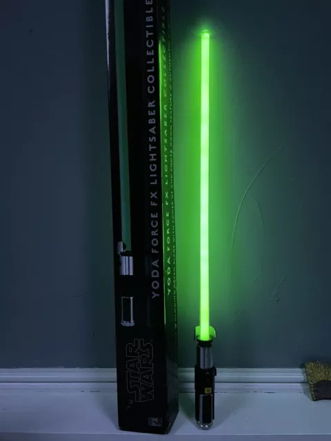 2007 Yoda Lightsaber Star Wars Master Replicas Force FX rare & working