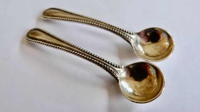 1876 - Robert Hennell - Solid Silver - Pair Of Salt Spoons - 14.5 Grams