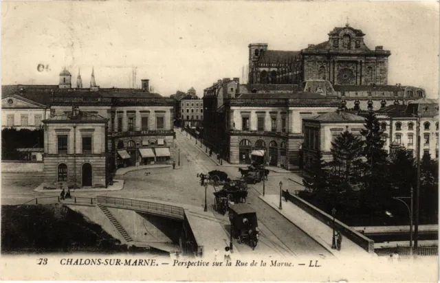 CPA CHALONS-sur-MARNE - Perspective sur la Rue de la Marne (742305)