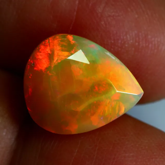 4.03Ct IF Exclusive 13 X 11MM Rainbow Multi Flashy 3D Solid Color Play Welo Opal