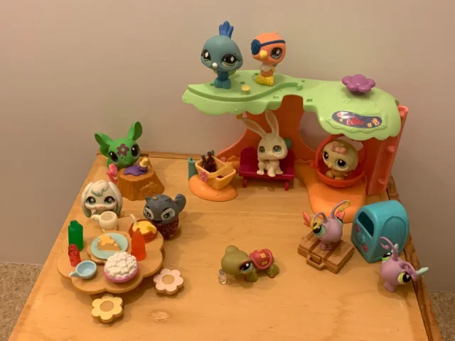 Littlest Pet Shop Park Play-set Bundle with Pets and Accessories