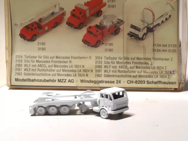 3124 MZZ Z-scale  Mercedes Semi-truck for heavy loads, all  in metal