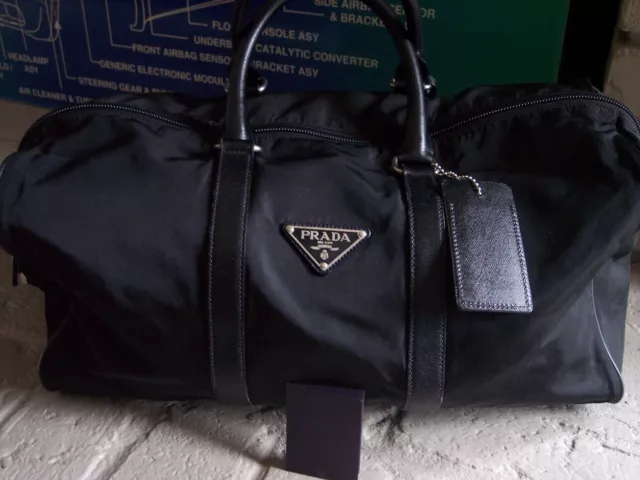 Authentic PRADA Tessuto Nylon Saffiano Leather Black Tote Bag 1BG253 F/S 