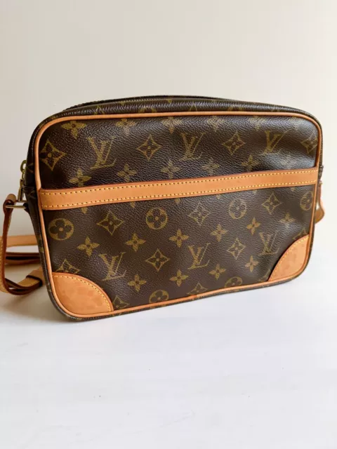 Unisex Pre-Owned Authenticated Louis Vuitton Monogram Flore Wallet On Chain  Canvas Brown Crossbody Bag 