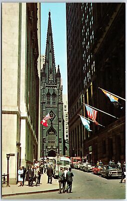 VINTAGE POSTCARD WALL STREET SCENE FINANCIAL DISTRICT NEW YORK CITY 1960s