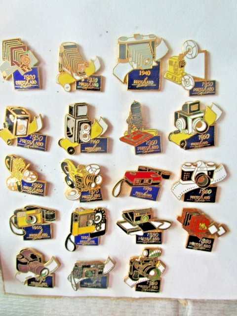 Lot De 20 Pins De Collection – Photographie & Presse – Signé Labo Service