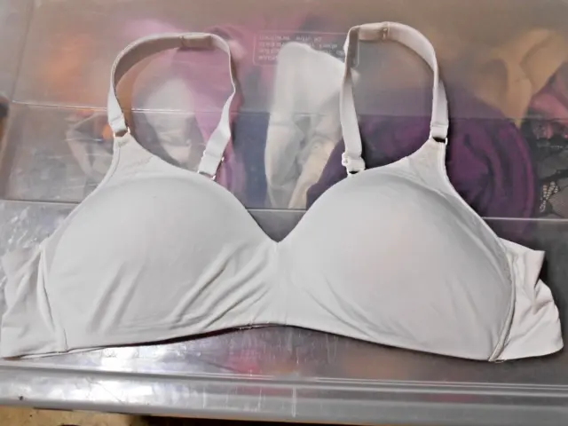 Women size 38 B, white solid wireless slight push up bra by Warner's #RN2771A