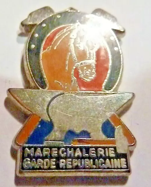 Pin's Gendarmerie Nationale /Garde Republicaine / Marechalerie / Ballard / Rare