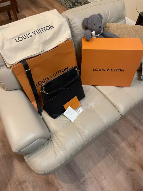 Shop Louis Vuitton Maida Hobo (Sac Maida, M45522, M45523) by Mikrie