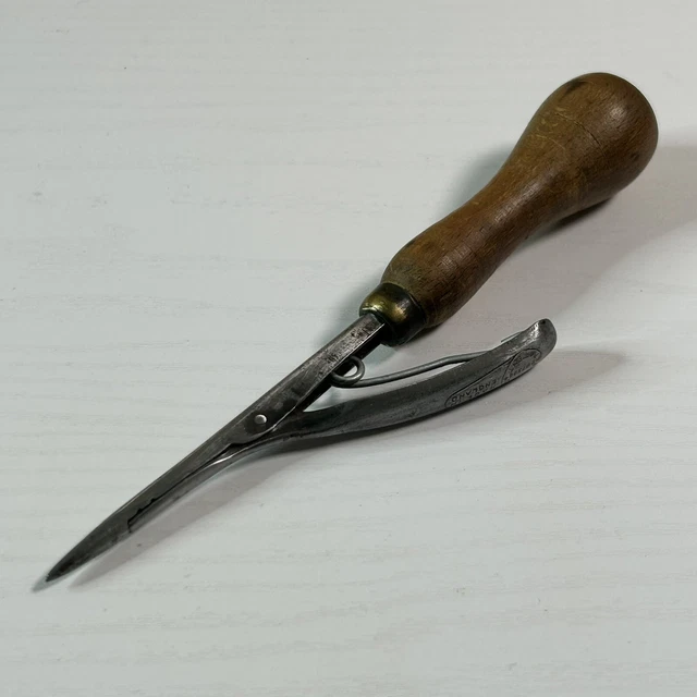 VINTAGE BROWNS PATENT Bodger Rag Rug Tool Latch Hook For Rug Making £14