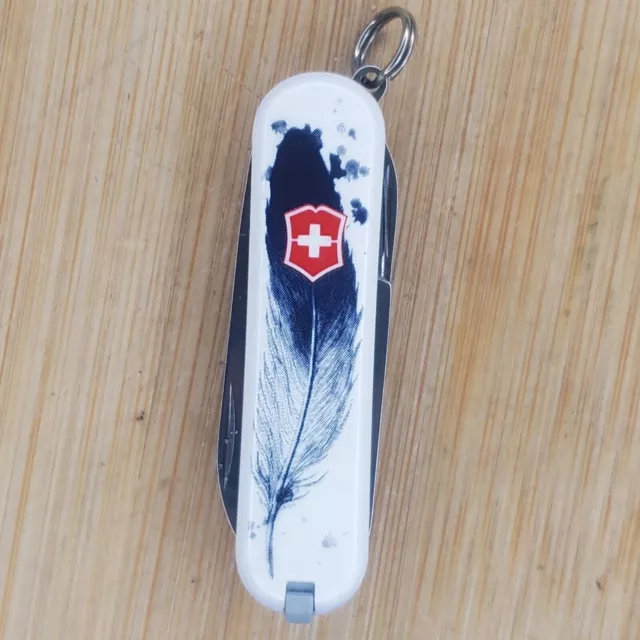 Victorinox Classic SD Mini Swiss Army Pocket Knife Assrtd Colors Pre-Owned 58mm