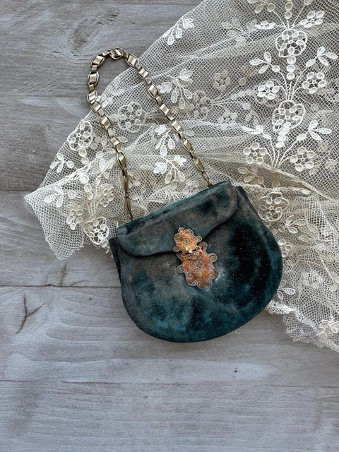 Bourses et Sacs - Sac - petit sac ou pochette ancien cuir 19 X 13,5 cms