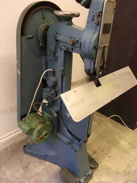 Monotype Boston No 7 single head wire stitcher. 2